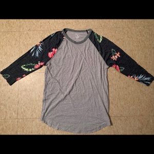 Urban outfitters tee size medium